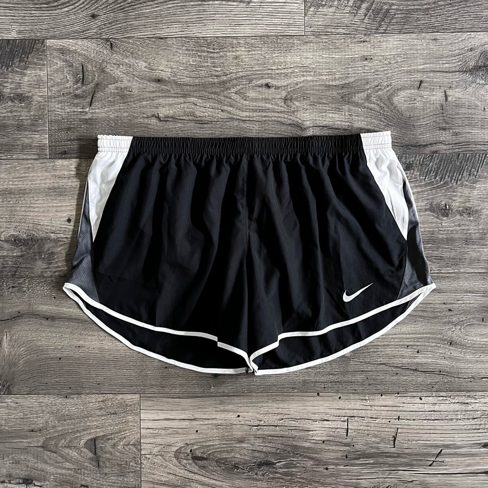 NWOT Women’s Nike Dri-Fit Running Shorts